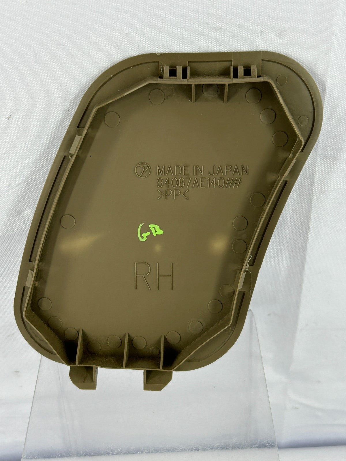 00-04 Subaru Outback Rear Right Access Tailgate Lamp Cap Cover OEM 94067AE140