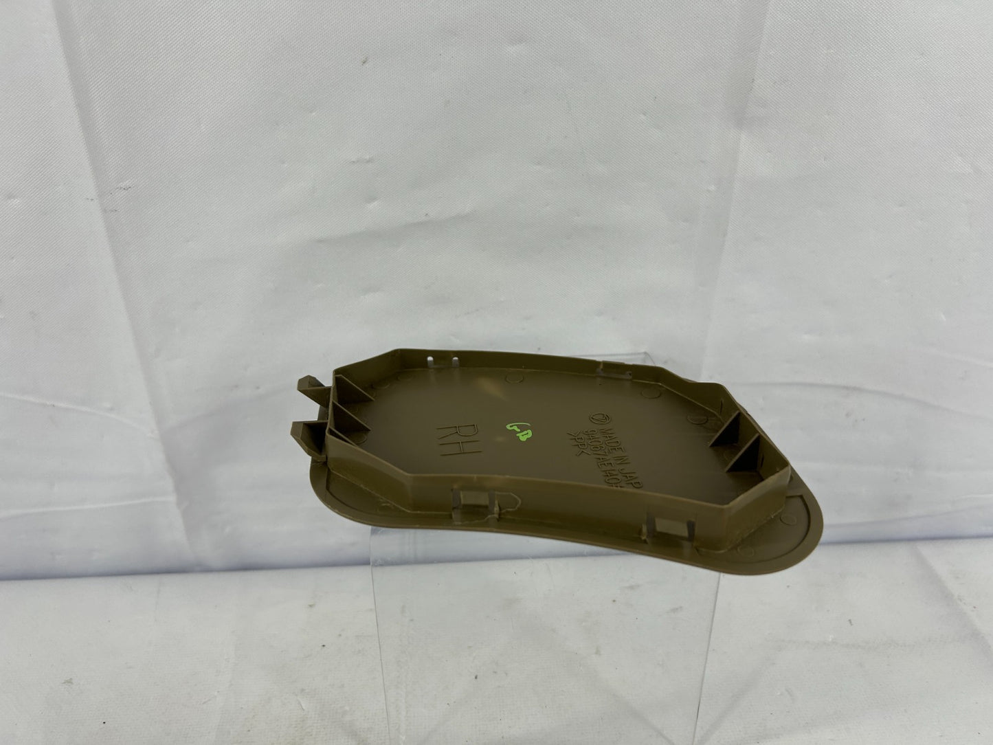 00-04 Subaru Outback Rear Right Access Tailgate Lamp Cap Cover OEM 94067AE140