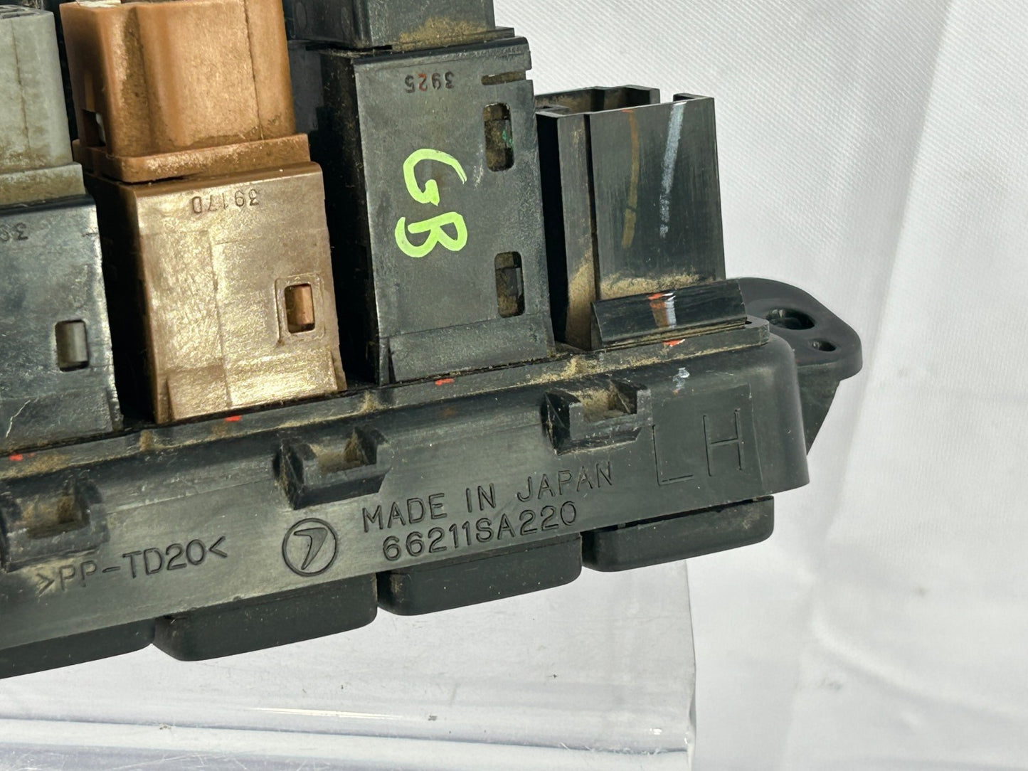 03-08 Subaru Forester Lower Dashboard Fog Cruise & Wiper Switch OEM 66211SA220