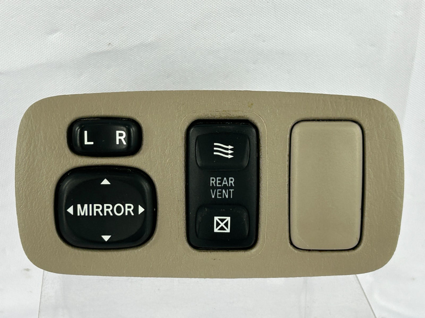 04-09 Toyota Sienna Door Mirror Switch & Rear Vent & Bezel OEM 55446-AE010-E0