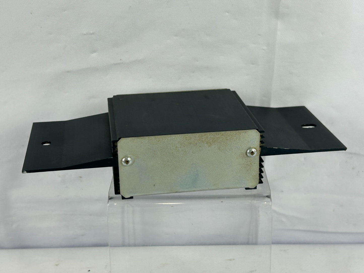 1995-1999 Land Rover Discovery Audio Speaker Subwoofer Amp Amplifier OEM