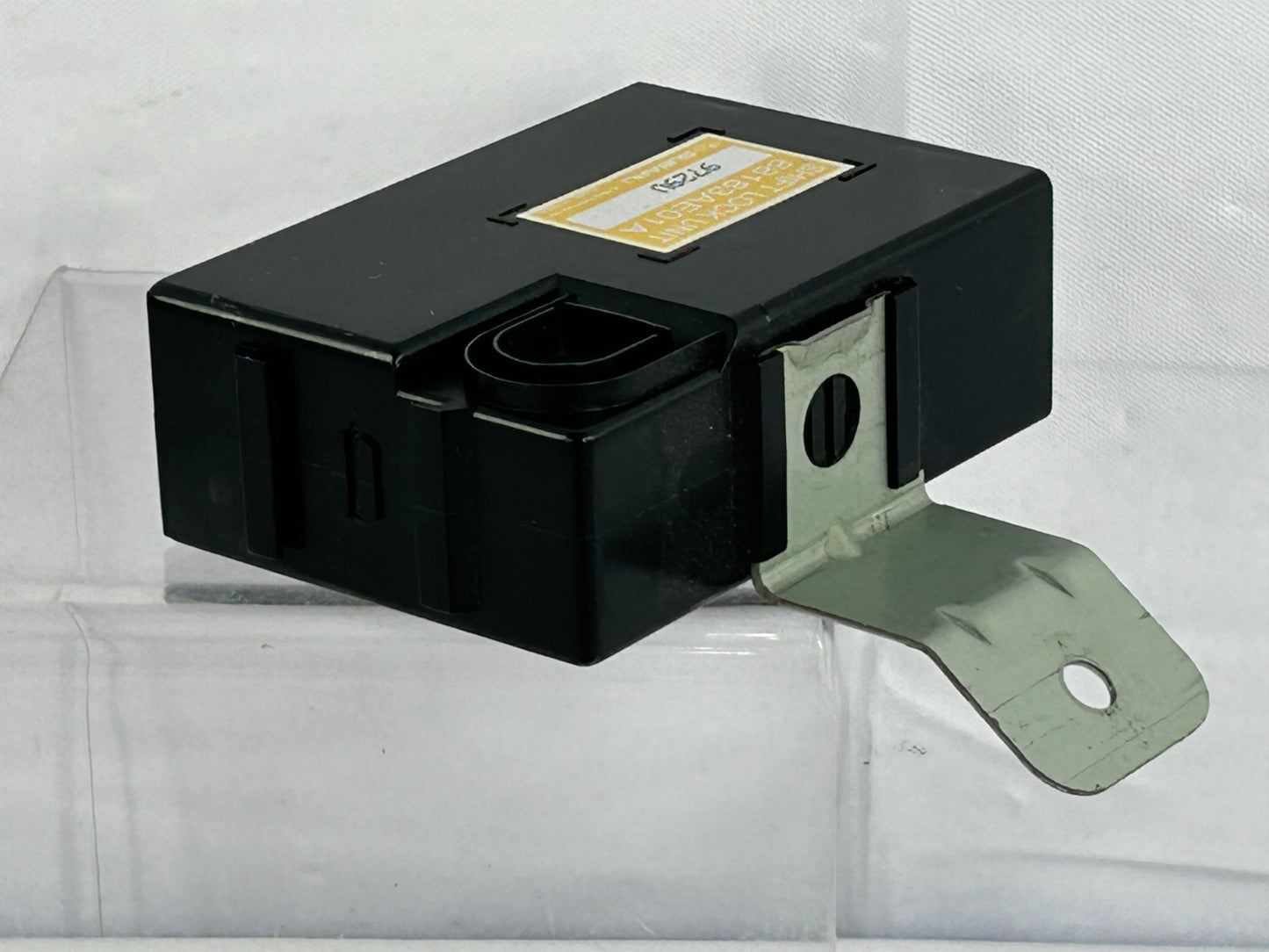 2000-2002 Subaru Outback Shift Lock Control Module Unit OEM 88183AE01A