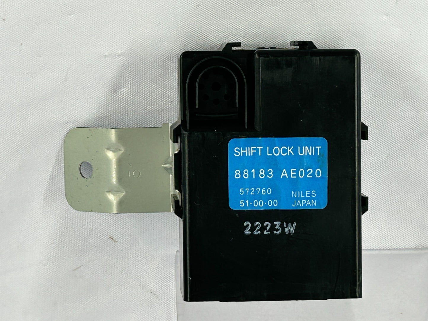 2000-2002 Subaru Legacy Shift Lock Control Module Unit OEM 88183AE020