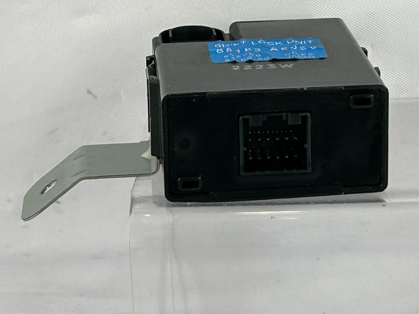 2000-2002 Subaru Legacy Shift Lock Control Module Unit OEM 88183AE020