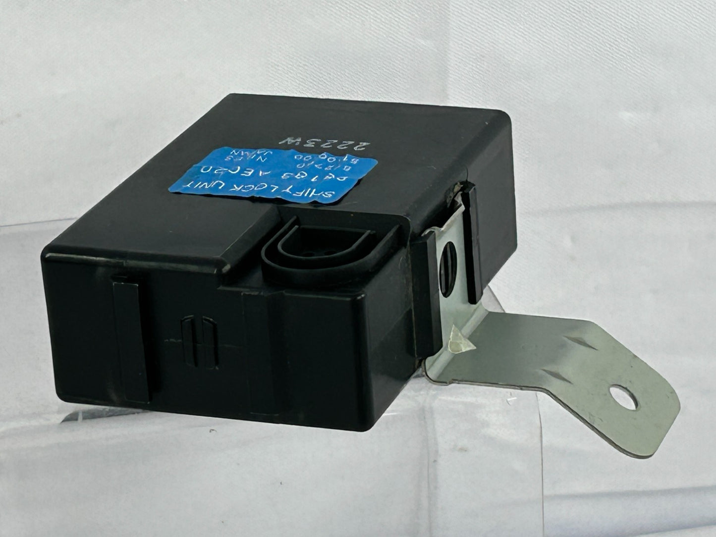 2000-2002 Subaru Legacy Shift Lock Control Module Unit OEM 88183AE020