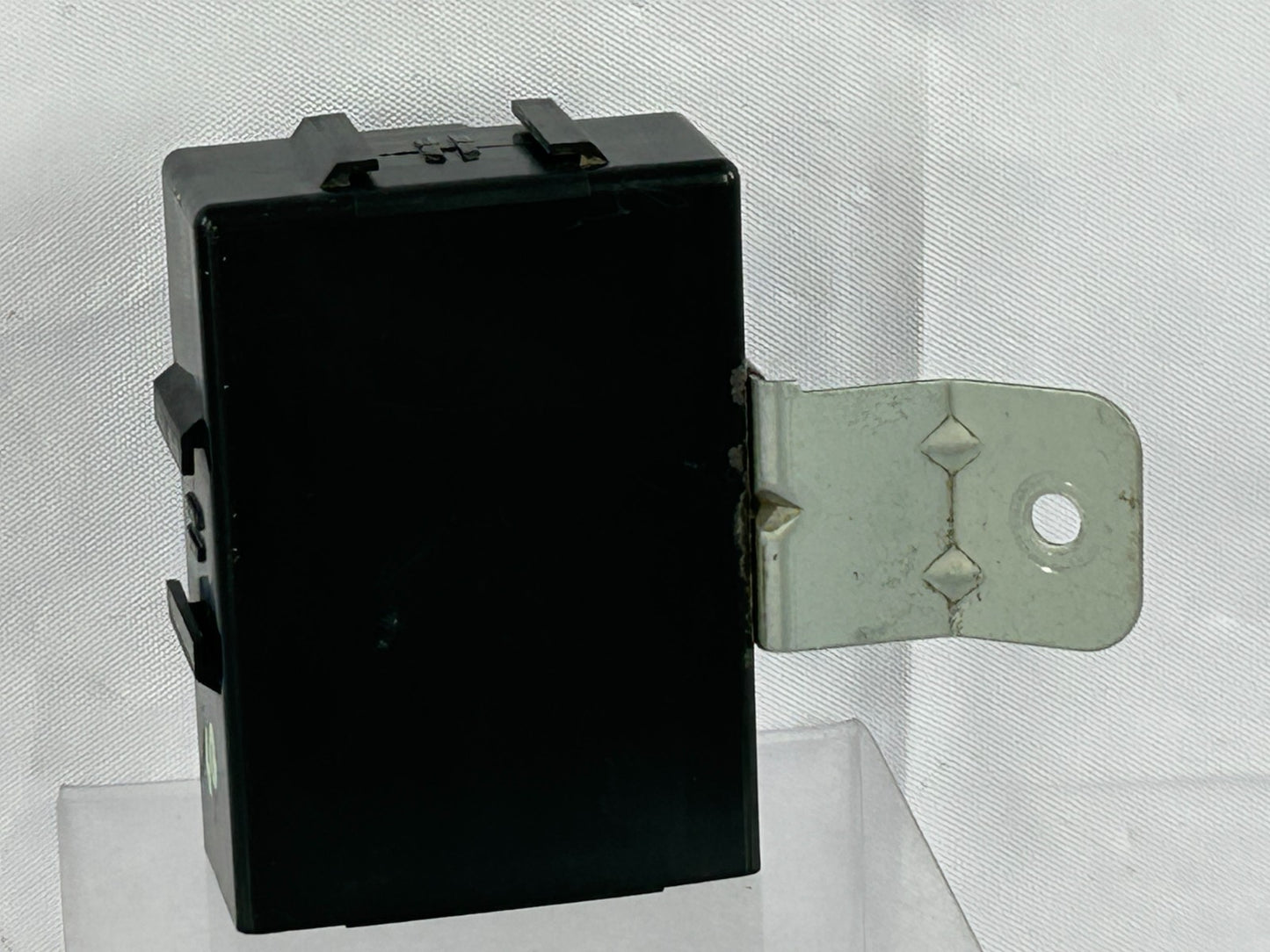 2000-2002 Subaru Legacy Shift Lock Control Module Unit OEM 88183AE020