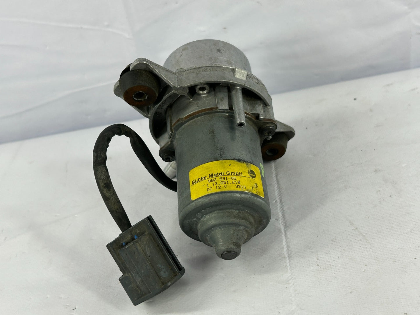 2005-2009 Land Rover LR3 Power Brake Booster Vacuum Pump OEM 8TG 008930-01