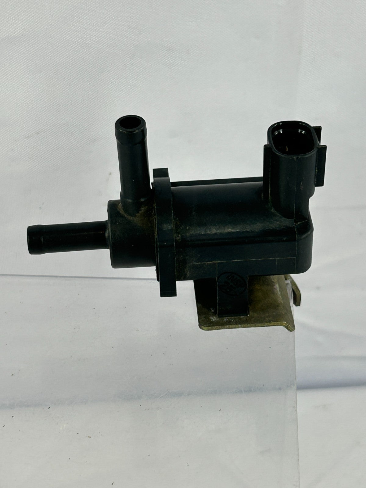 2003-2009 Toyota 4Runner Vacuum Vapor Canister Purge Valve OEM 90910-12259