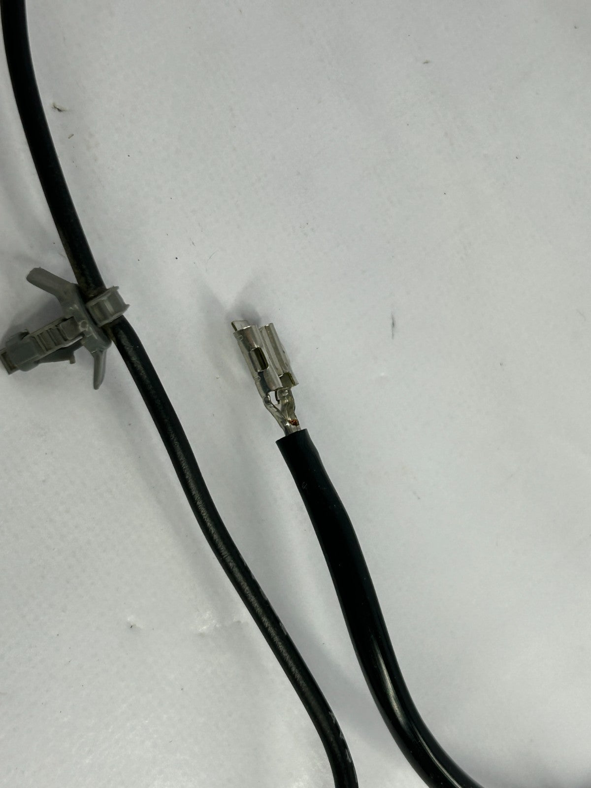 2008-2014 Subaru Tribeca Noise Suppressor Antenna Cable Feeder OEM 86341XA000