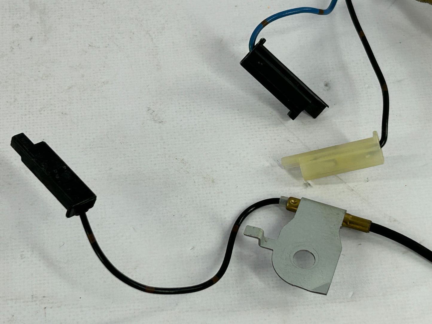2010-2014 Subaru Outback Radio Antenna Amplifier Control Module OEM 86327AJ61A
