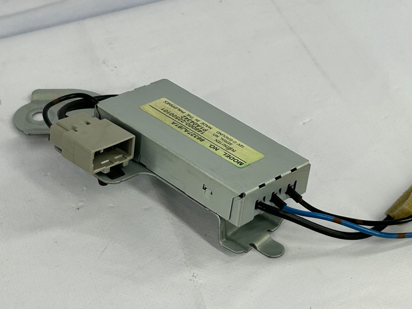 2010-2014 Subaru Outback Radio Antenna Amplifier Control Module OEM 86327AJ61A