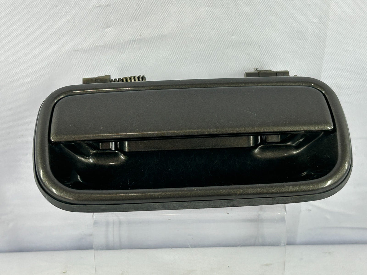 1996-1998 Toyota 4Runner Rear Left Side Exterior Door Handle OEM 69240-35030-B0