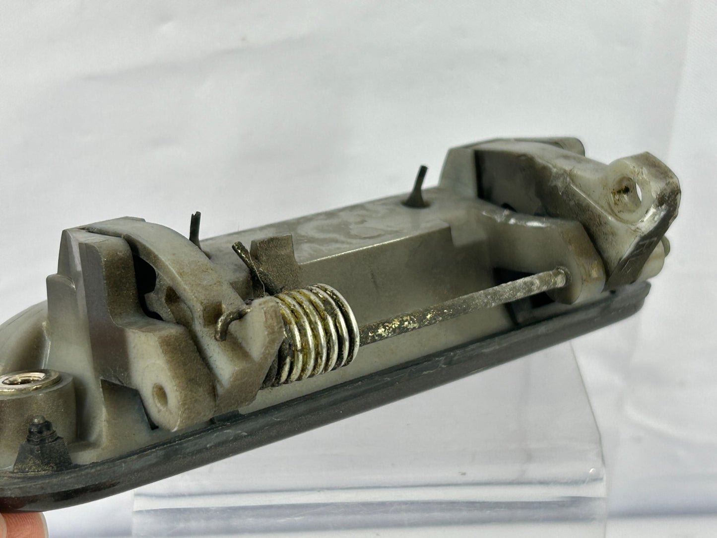 1996-1998 Toyota 4Runner Rear Left Side Exterior Door Handle OEM 69240-35030-B0
