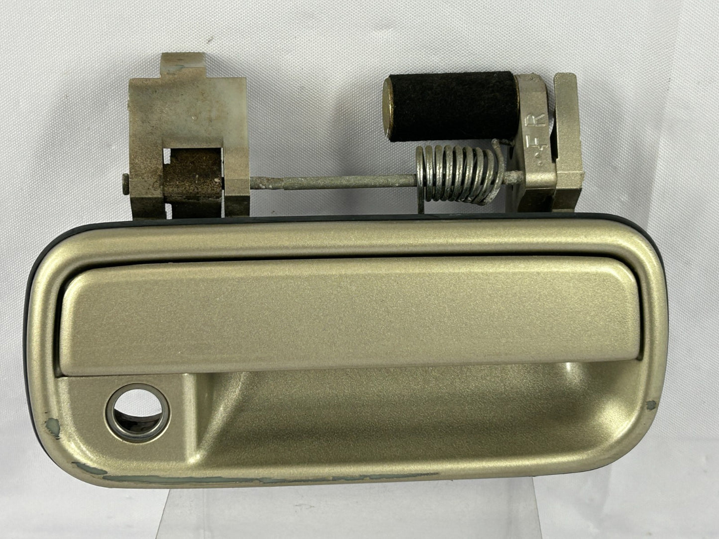 2000-2002 Toyota 4Runner Front Right Side Exterior Door Handle OEM 69210-35100