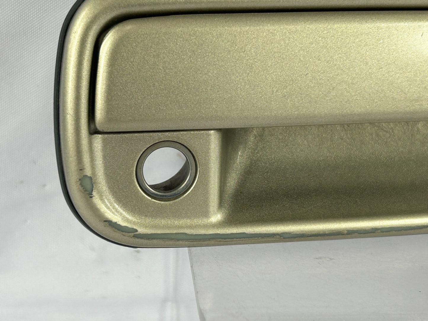 2000-2002 Toyota 4Runner Front Right Side Exterior Door Handle OEM 69210-35100