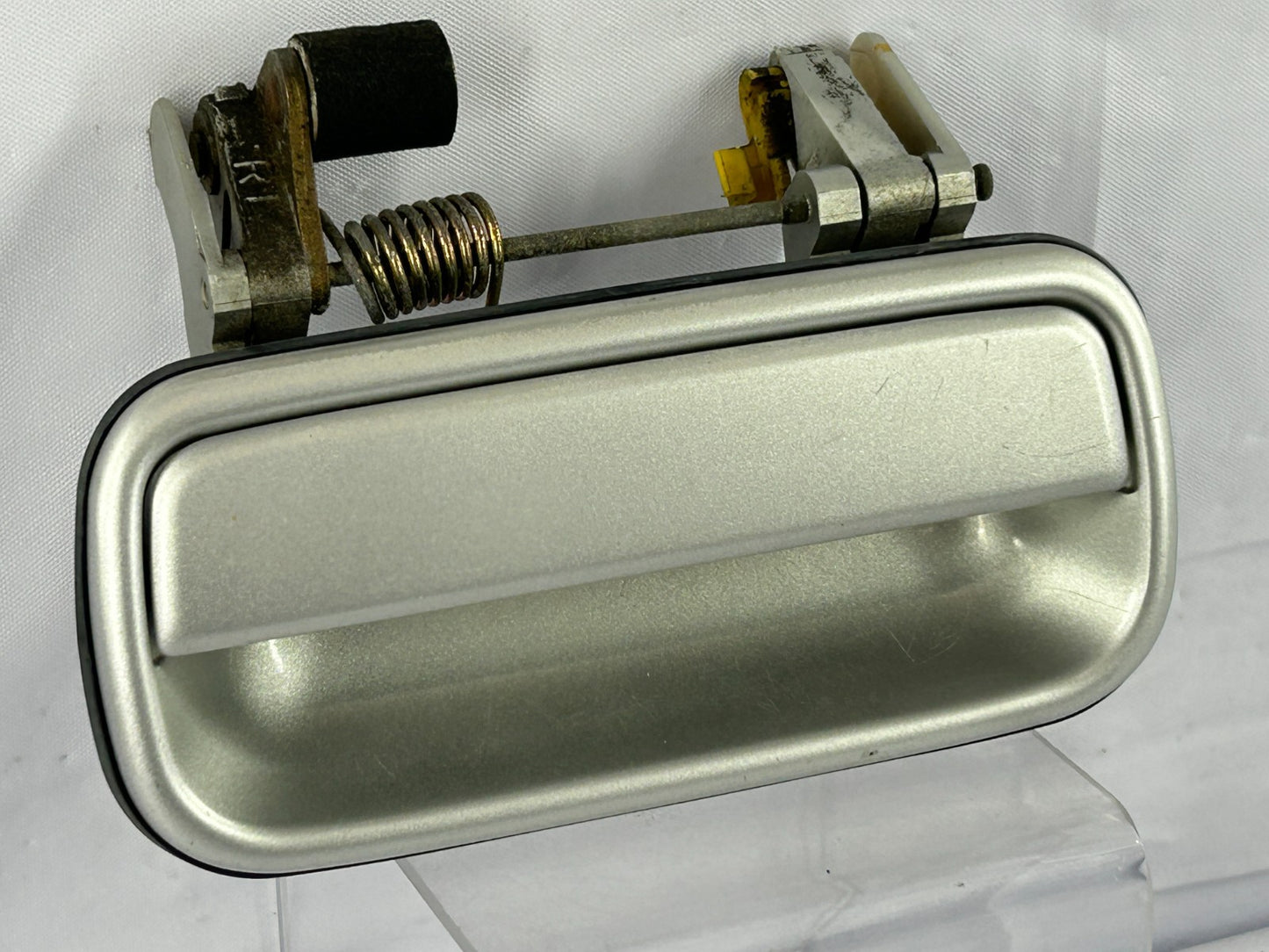 1998-2002 Toyota 4Runner Rear Left Side Exterior Door Handle OEM 69211-35020