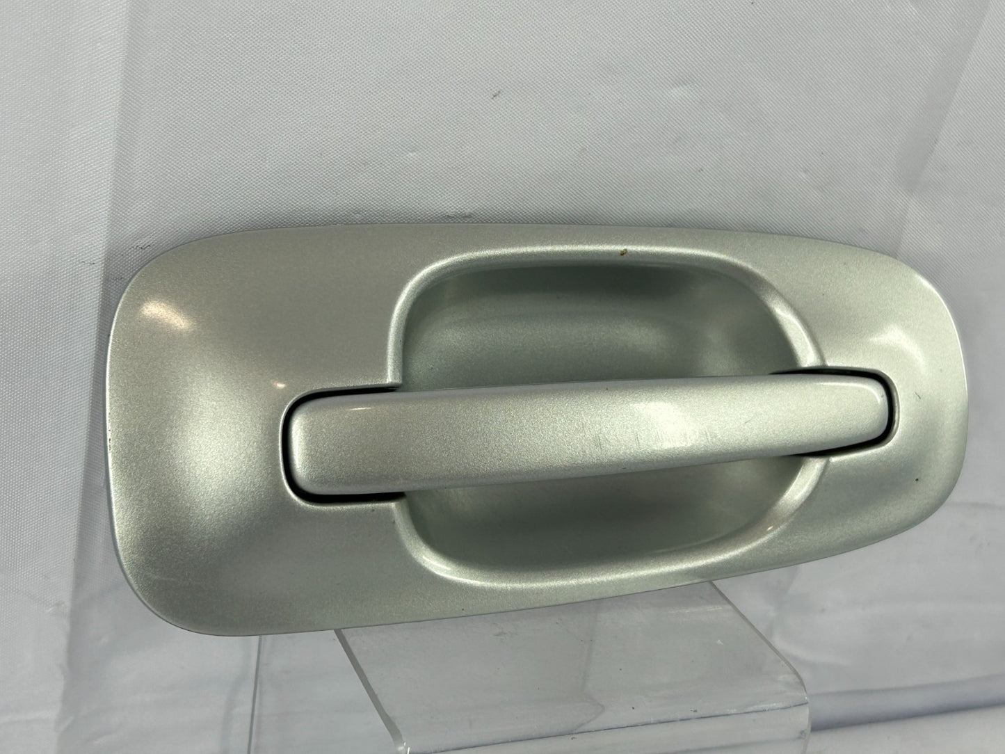 2002-2005 Subaru Impreza Rear Right Side Exterior Door Handle OEM 61022FE020TG