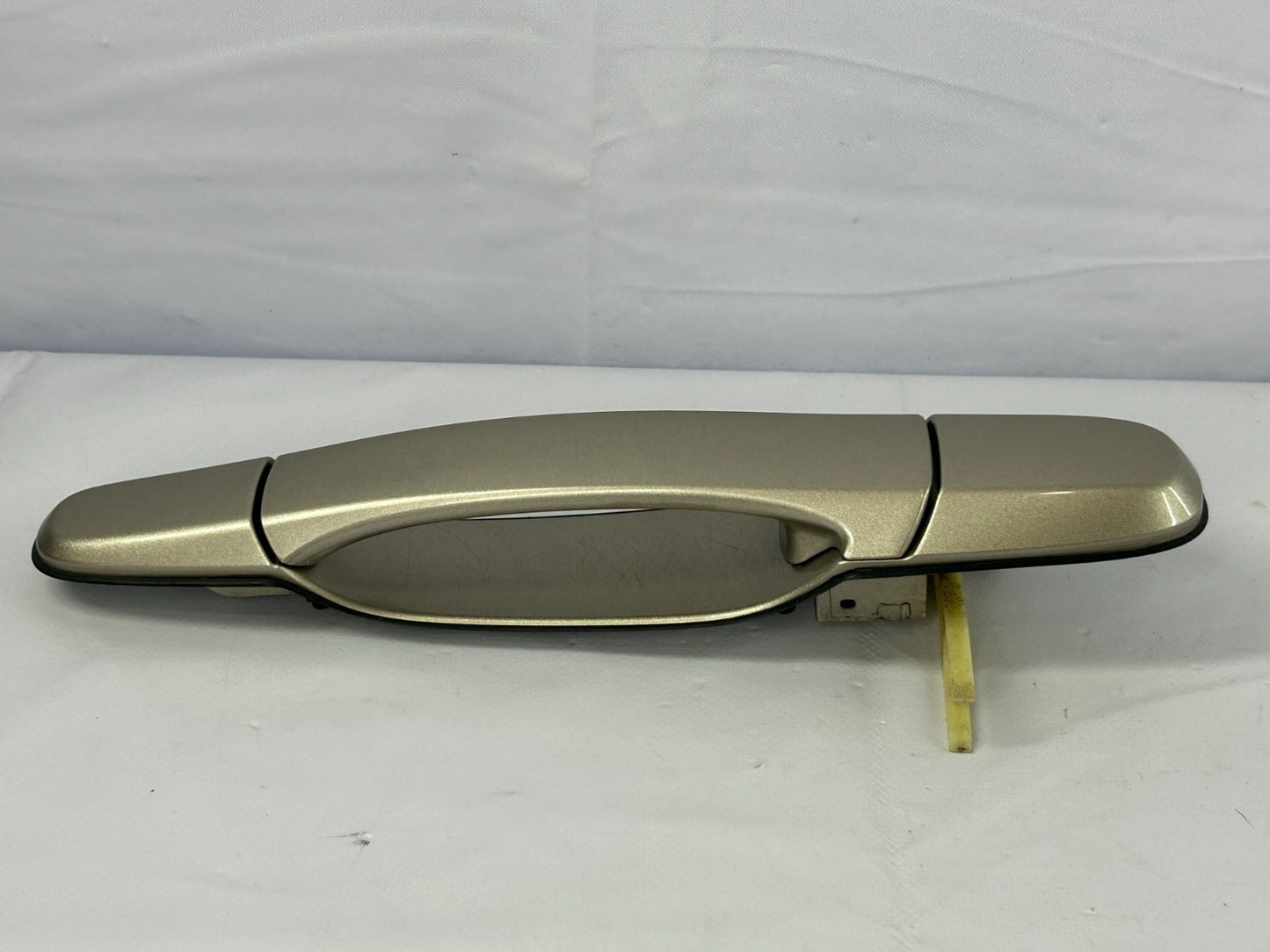 2000-2003 Lexus RX300 Rear Left Side Exterior Door Handle OEM 69240-48020-E0