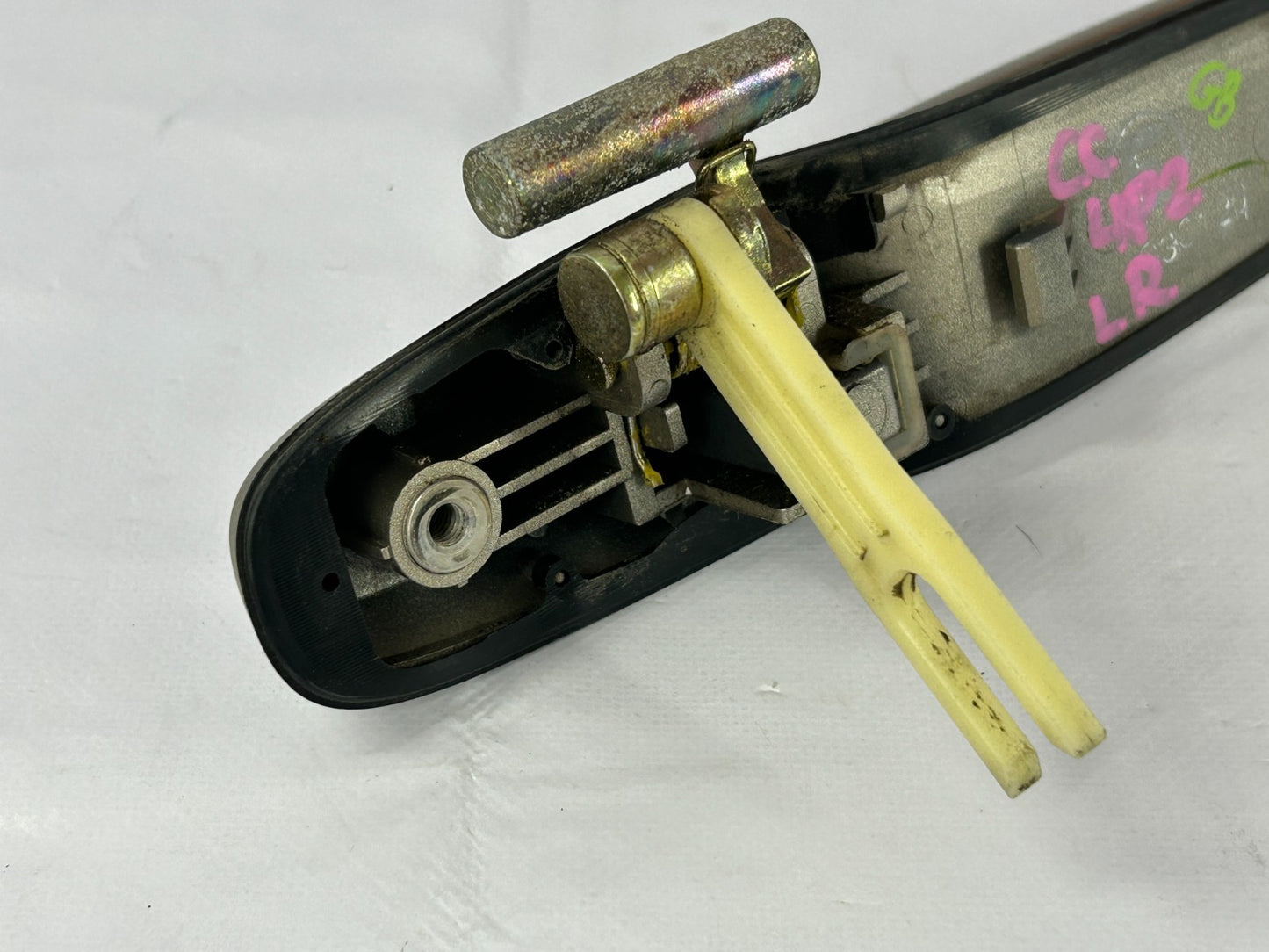 2000-2003 Lexus RX300 Rear Left Side Exterior Door Handle OEM 69240-48020-E0