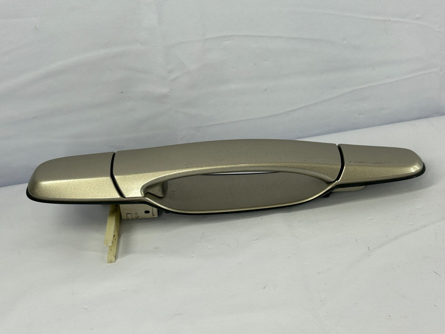 2000-2003 Lexus RX300 Rear Right Side Exterior Door Handle OEM 69230-48020-E0
