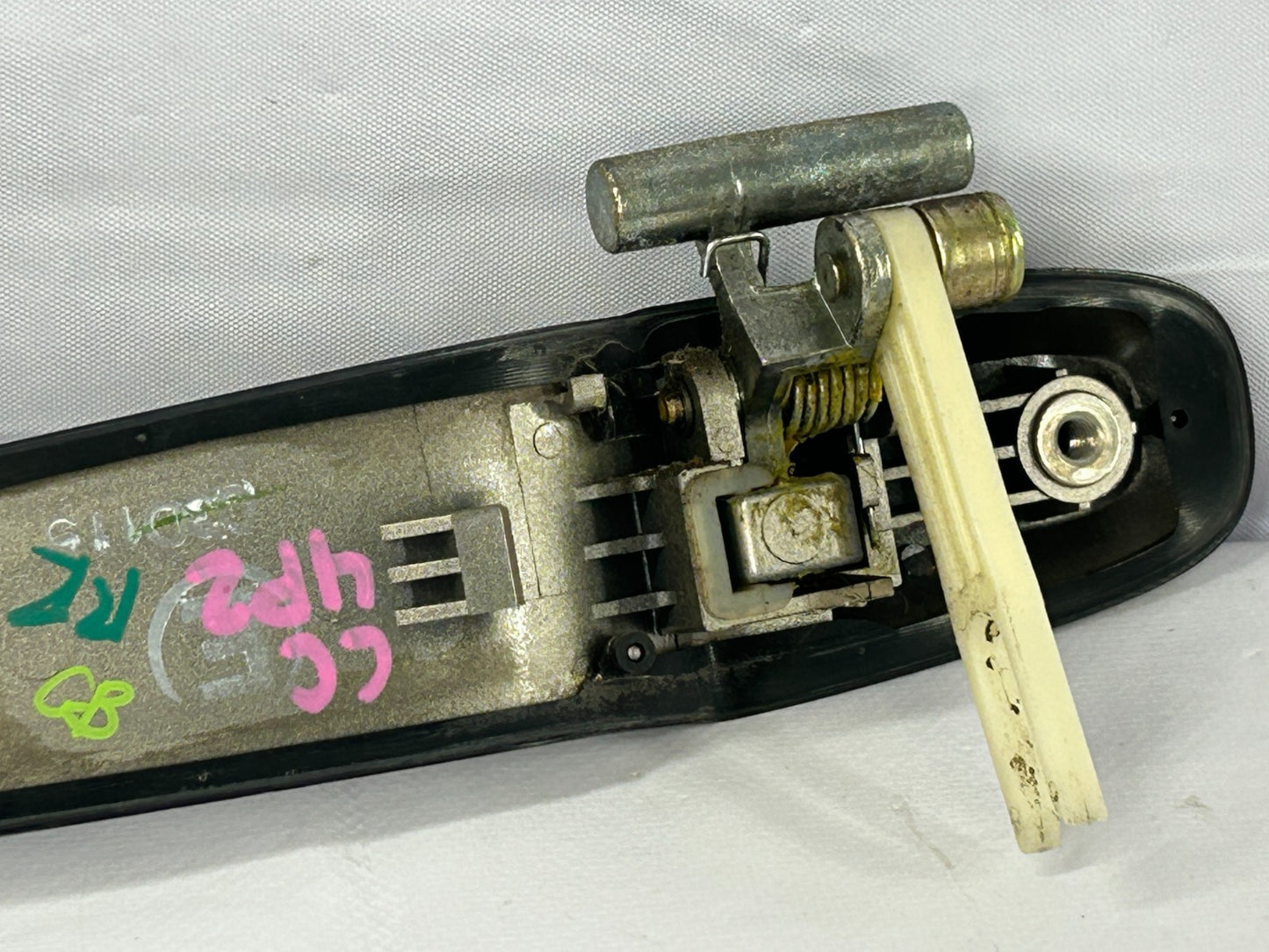 2000-2003 Lexus RX300 Rear Right Side Exterior Door Handle OEM 69230-48020-E0