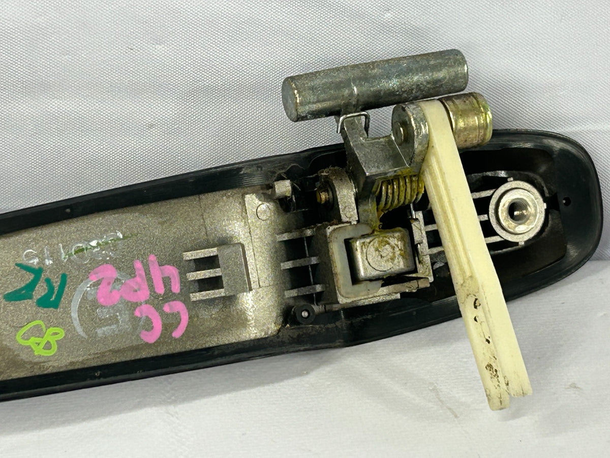 2000-2003 Lexus RX300 Rear Right Side Exterior Door Handle OEM 69230-48020-E0