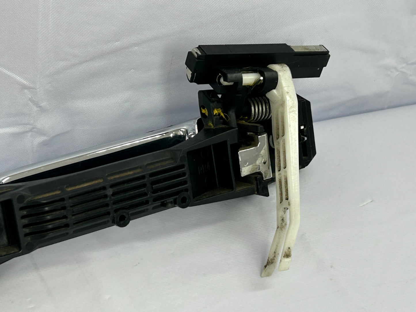 2009-2013 Subaru Forester Rear Right Side Exterior Door Handle OEM 61160SC030WW