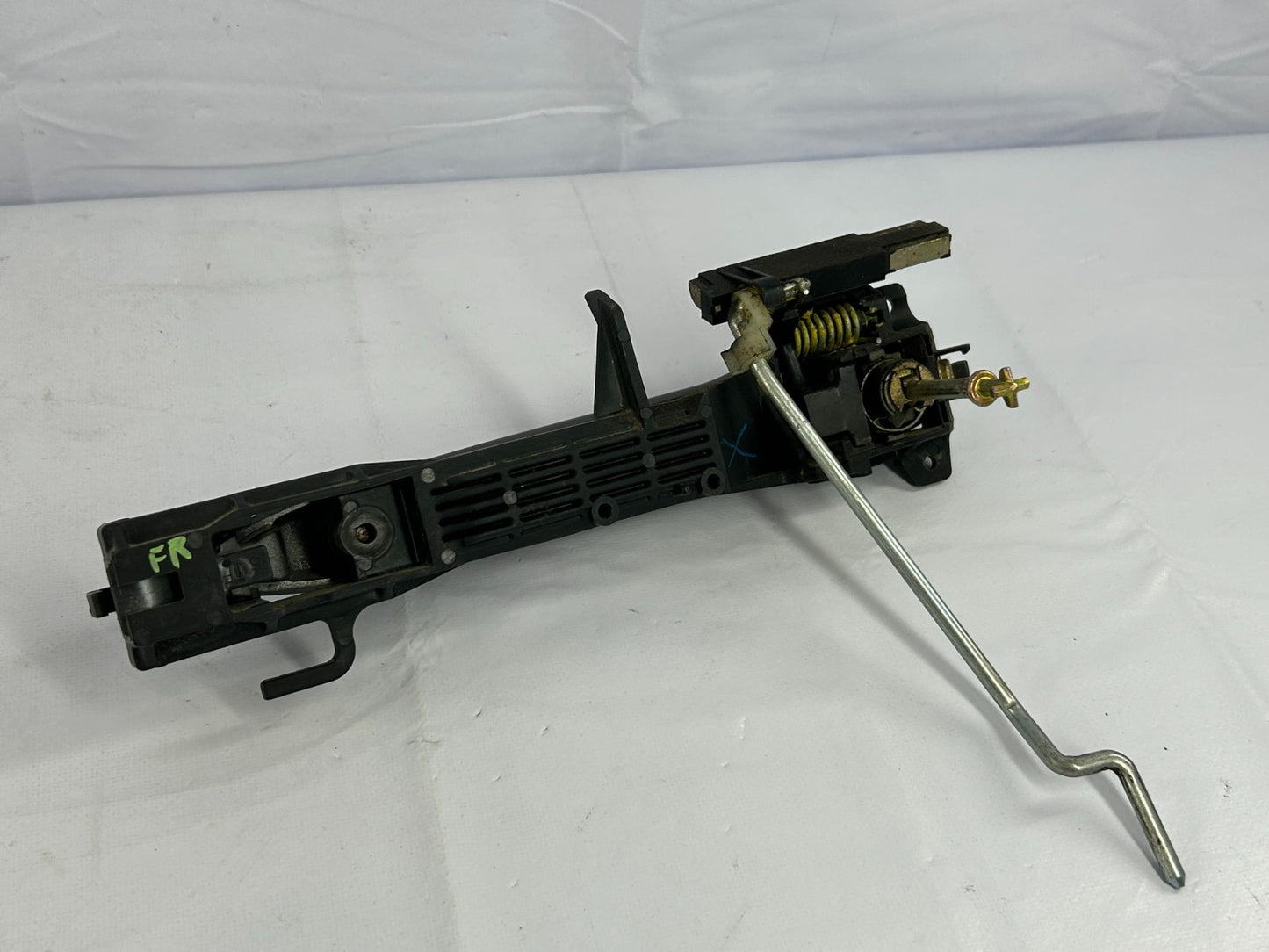 2004-2010 Toyota Sienna Front Right Side Exterior Door Handle OEM 69211-AE010
