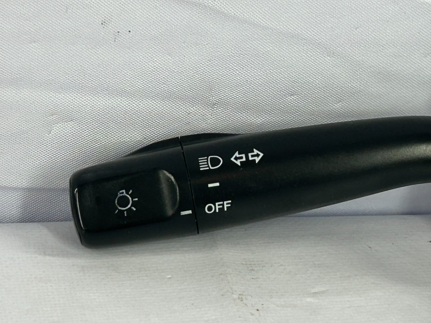 2001-2007 Toyota Highlander  Headlight Turn Signal Wiper Switch OEM 84140-20670