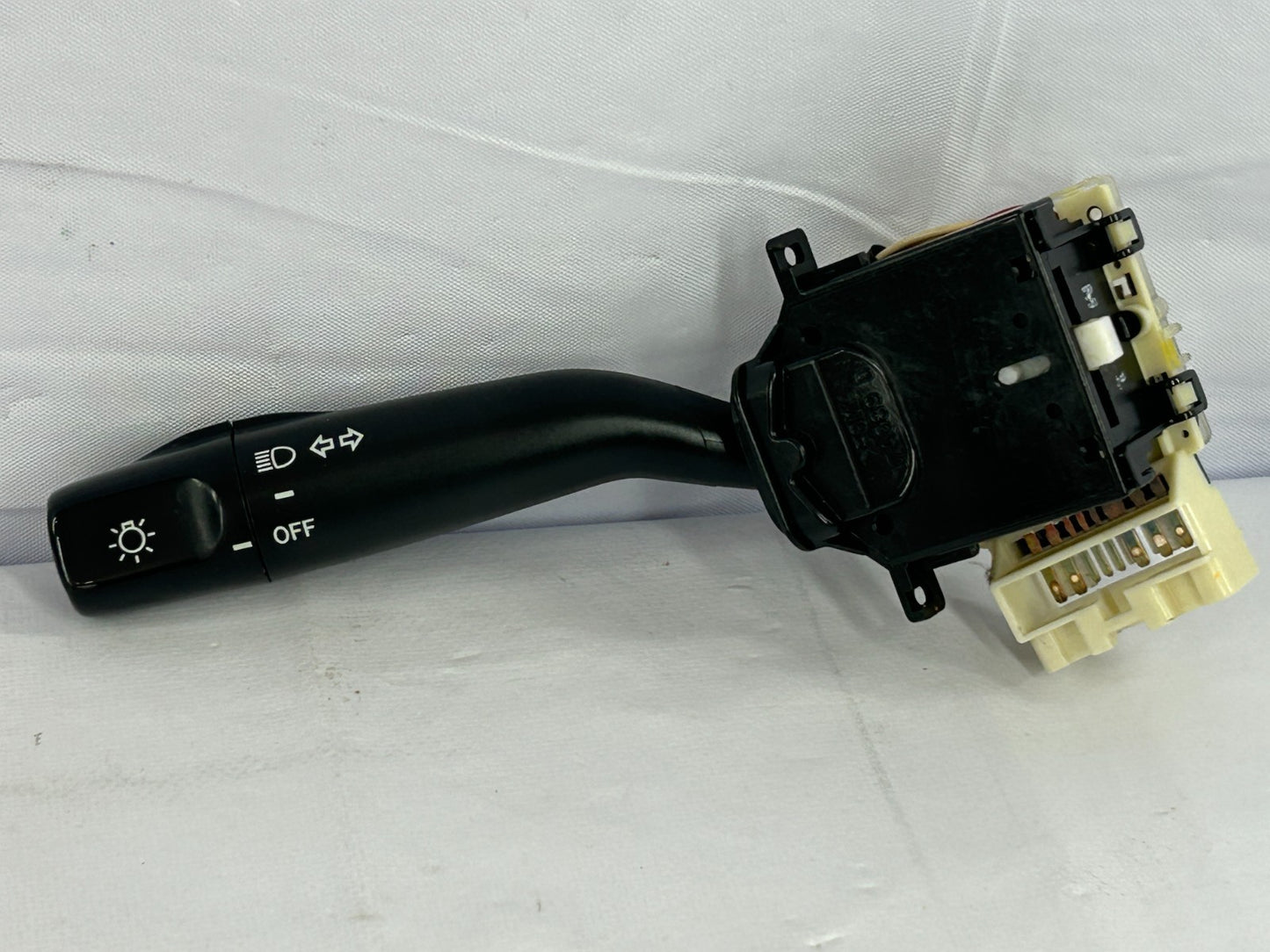 1998-2003 Toyota Sienna Headlight Turn Signal Switch Lever Arm OEM 84140-08020