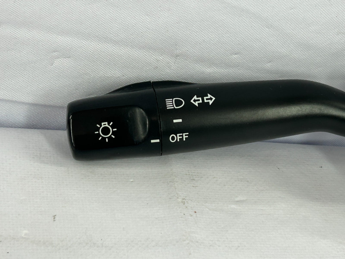 1998-2003 Toyota Sienna Headlight Turn Signal Switch Lever Arm OEM 84140-08020