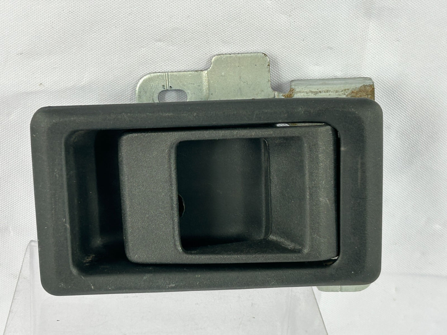 94-04 Land Rover Discovery Rear Left Side Interior Door Handle OEM DBP6533LNF