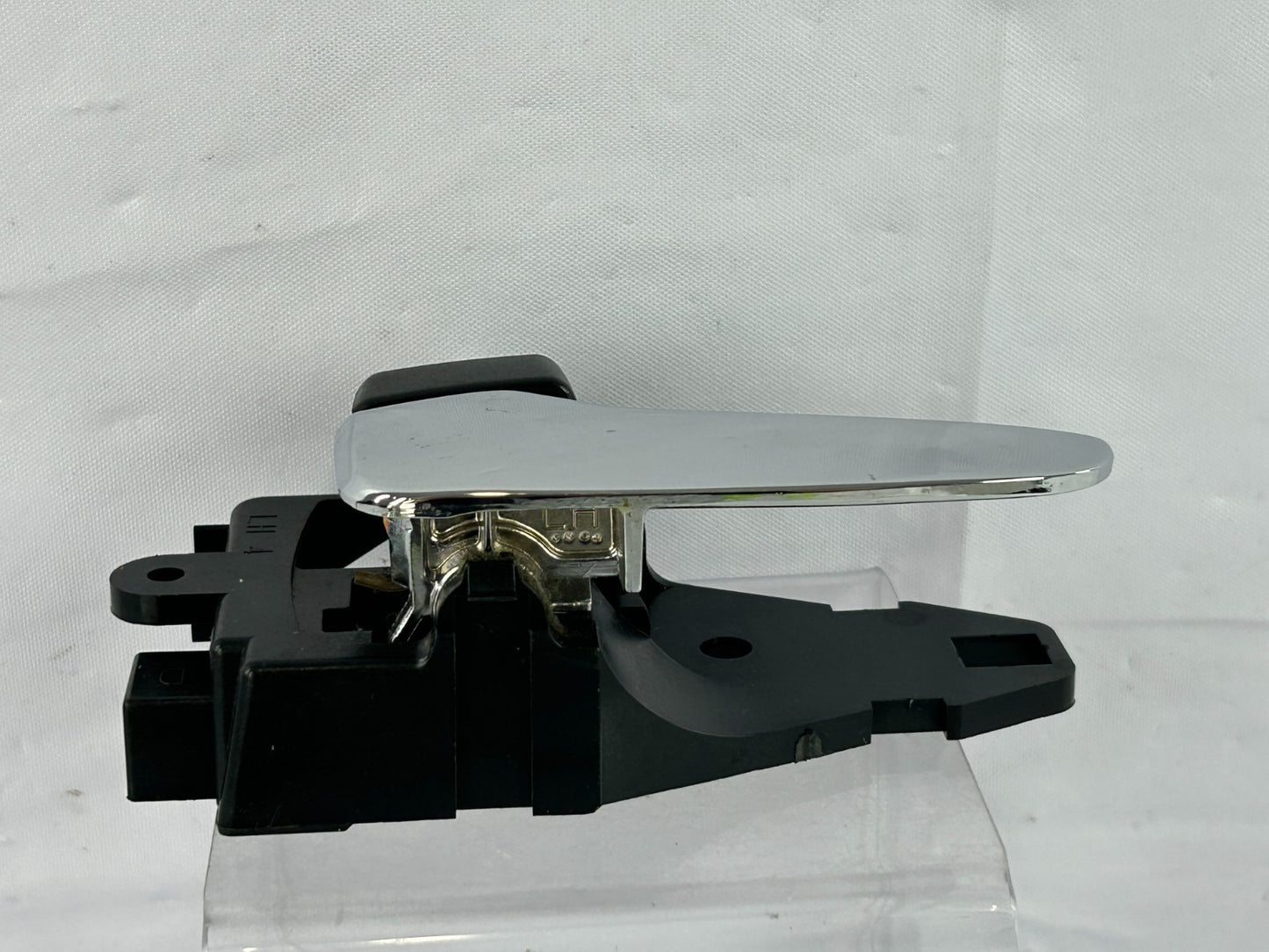 2007-2013 Mitsubishi Outlander Front Left Side Interior Door Handle OEM 5716A087