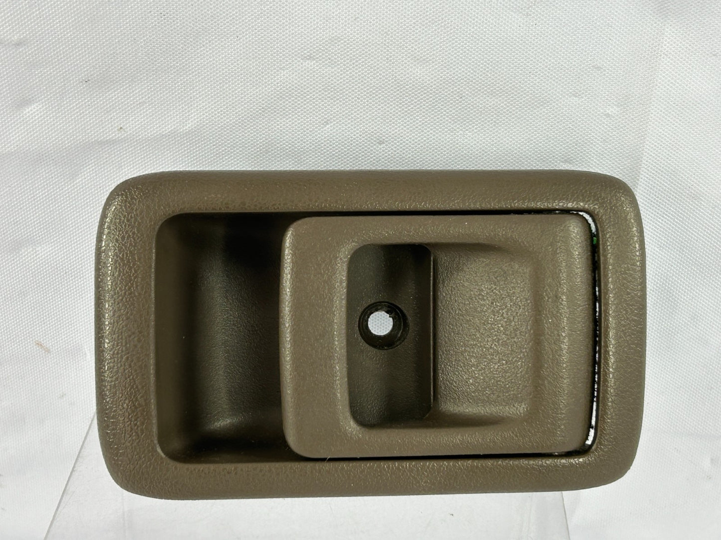 1996-1999 Toyota 4Runner Front Right Interior Door Handle OEM 69205-10070-E0