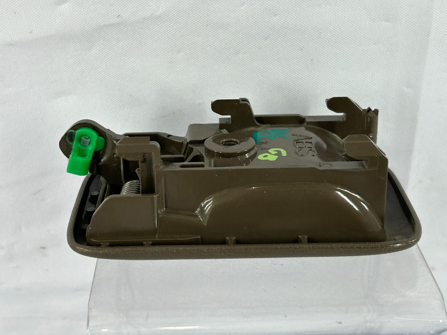1996-1999 Toyota 4Runner Front Right Interior Door Handle OEM 69205-10070-E0