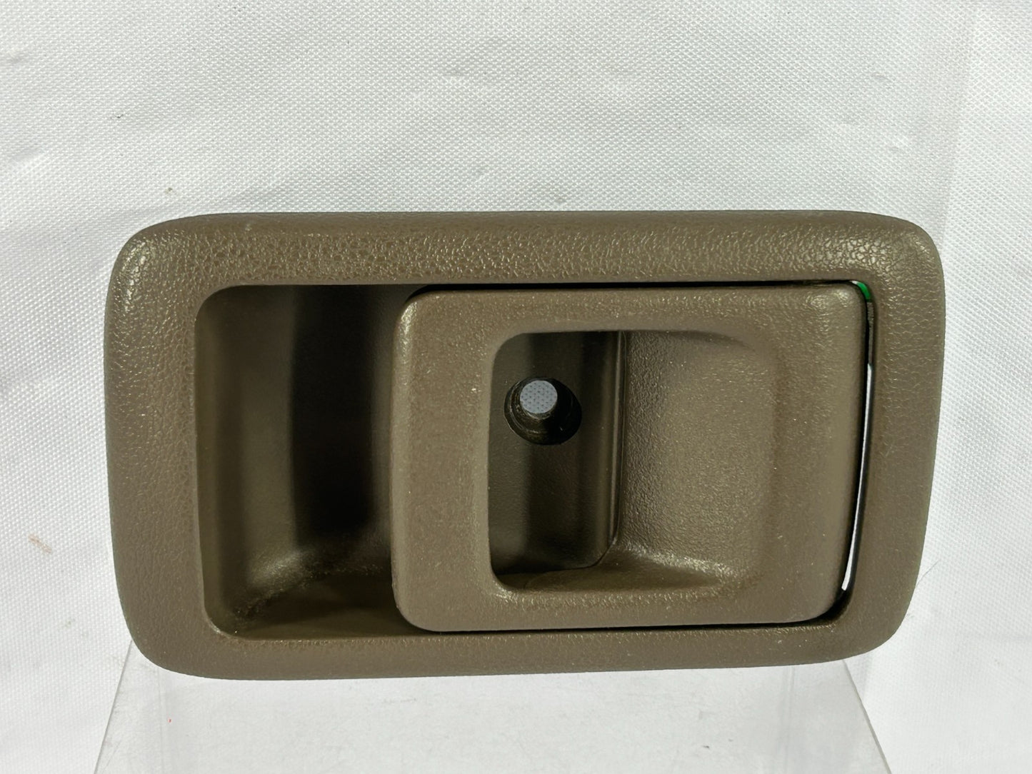 1996-1999 Toyota 4Runner Front Right Interior Door Handle OEM 69205-10070-E0