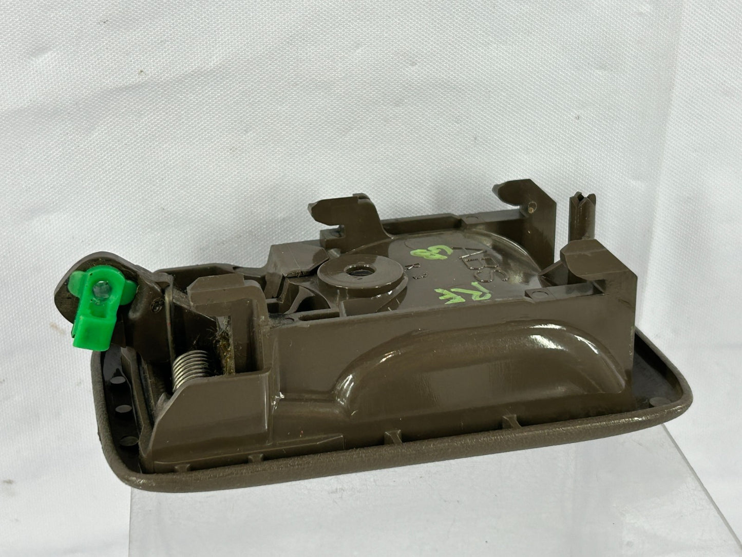 1996-1999 Toyota 4Runner Front Right Interior Door Handle OEM 69205-10070-E0