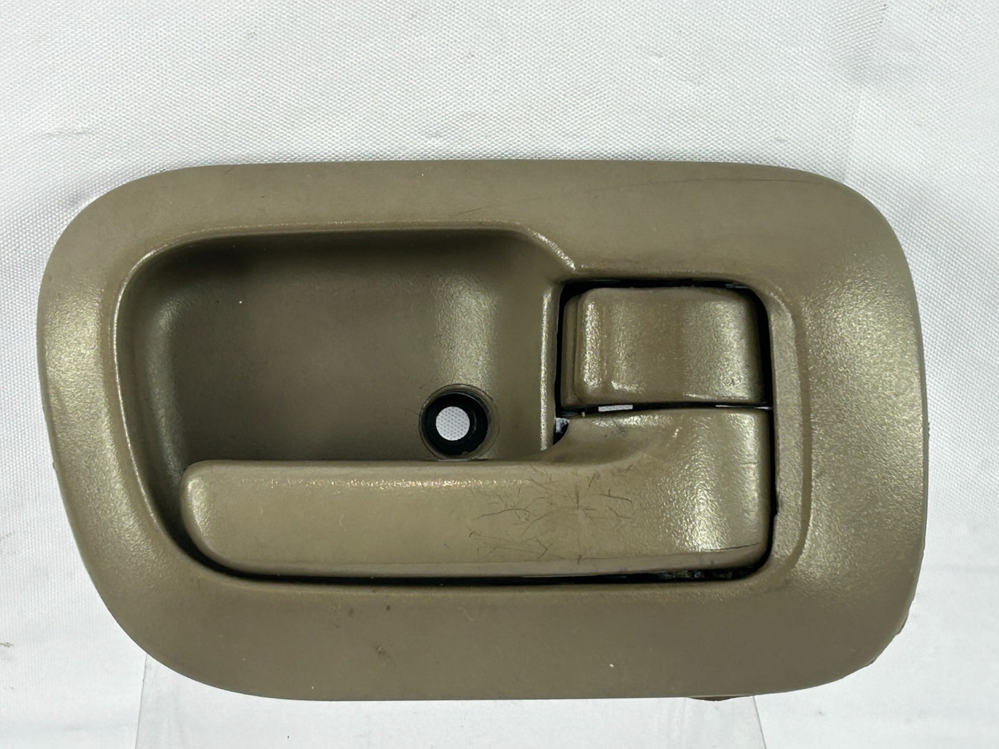 98-03 Toyota Sienna Front Right Interior Door Handle Brown OEM 69205-AA010-E1