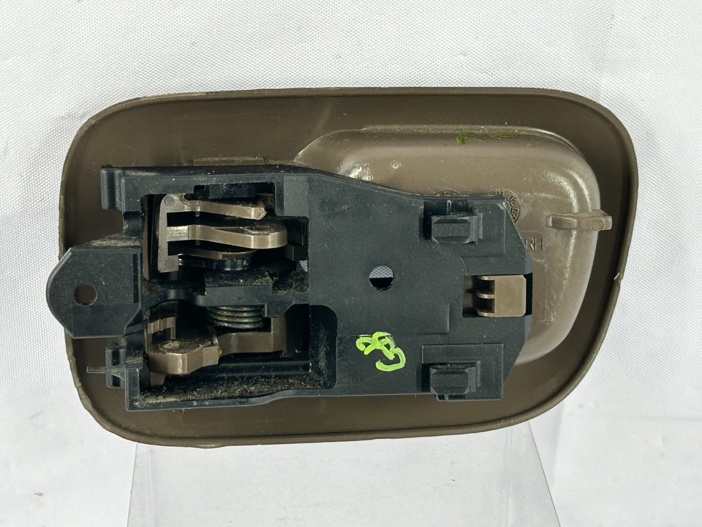 98-03 Toyota Sienna Front Right Interior Door Handle Brown OEM 69205-AA010-E1