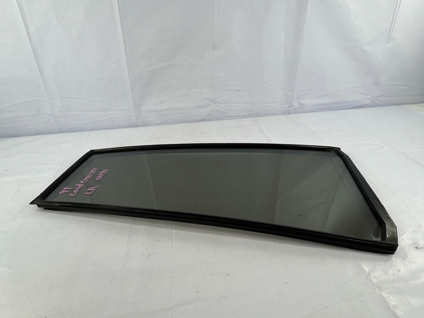 98-02 Toyota Land Cruiser Rear Left Vent Glass Quarter Window OEM 68124-60160