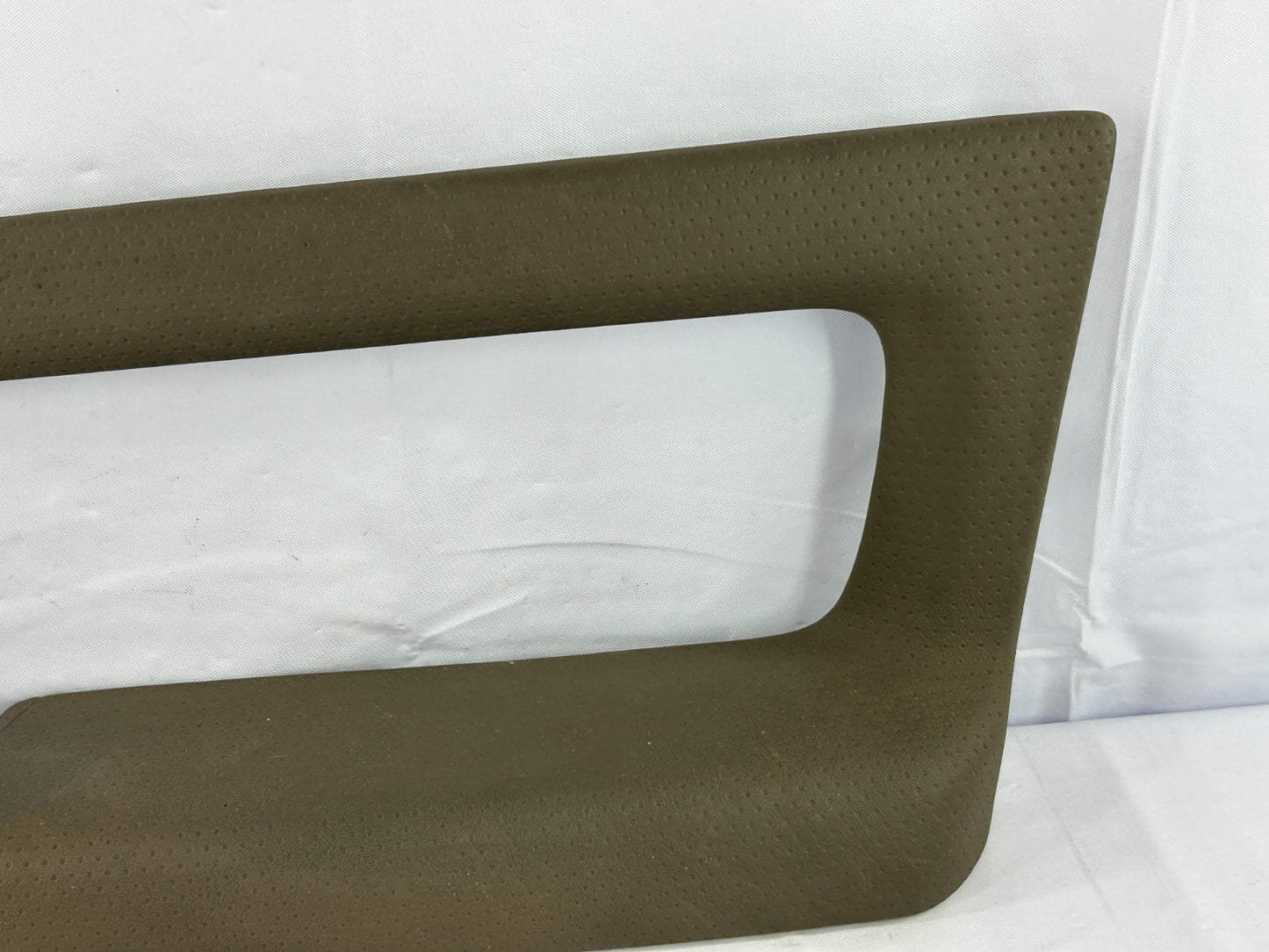 98-02 Toyota Land Cruiser Front Right Door Armrest Pull Handle OEM 74210-60090