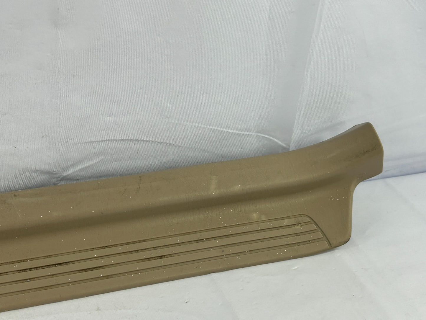98-03 Toyota Land Cruiser Front Right Door Scuff Plate Beige OEM 67913-60040-A0