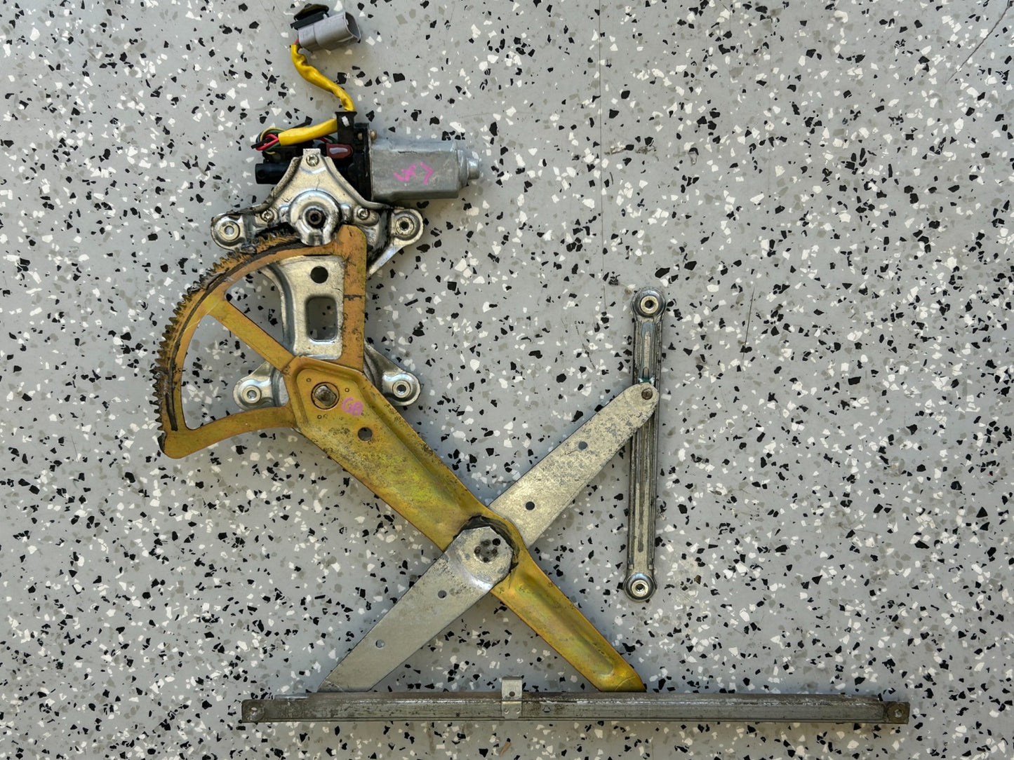 1998-2007 Toyota Land Cruiser Front Left Window Regulator Motor OEM 85720-60130