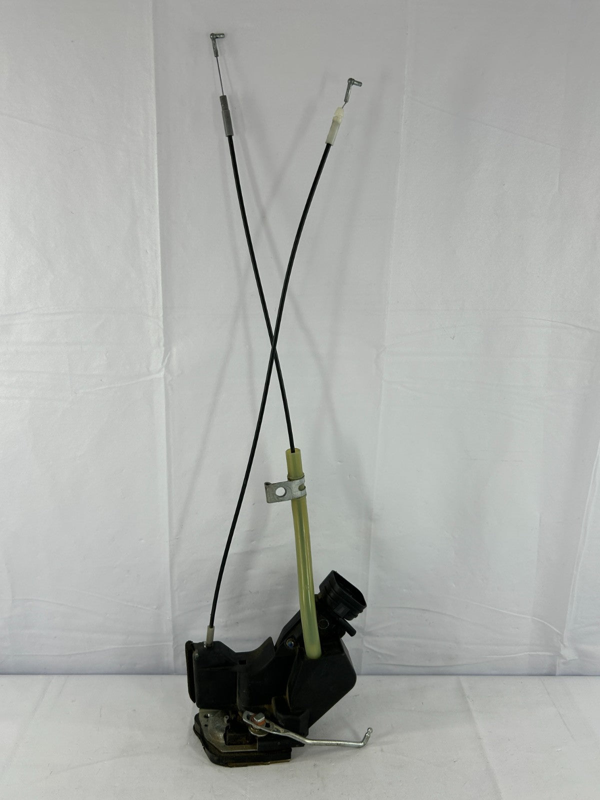 98-07 Toyota Land Cruiser Rear Right Door Lock Latch Actuator OEM 69050-60060