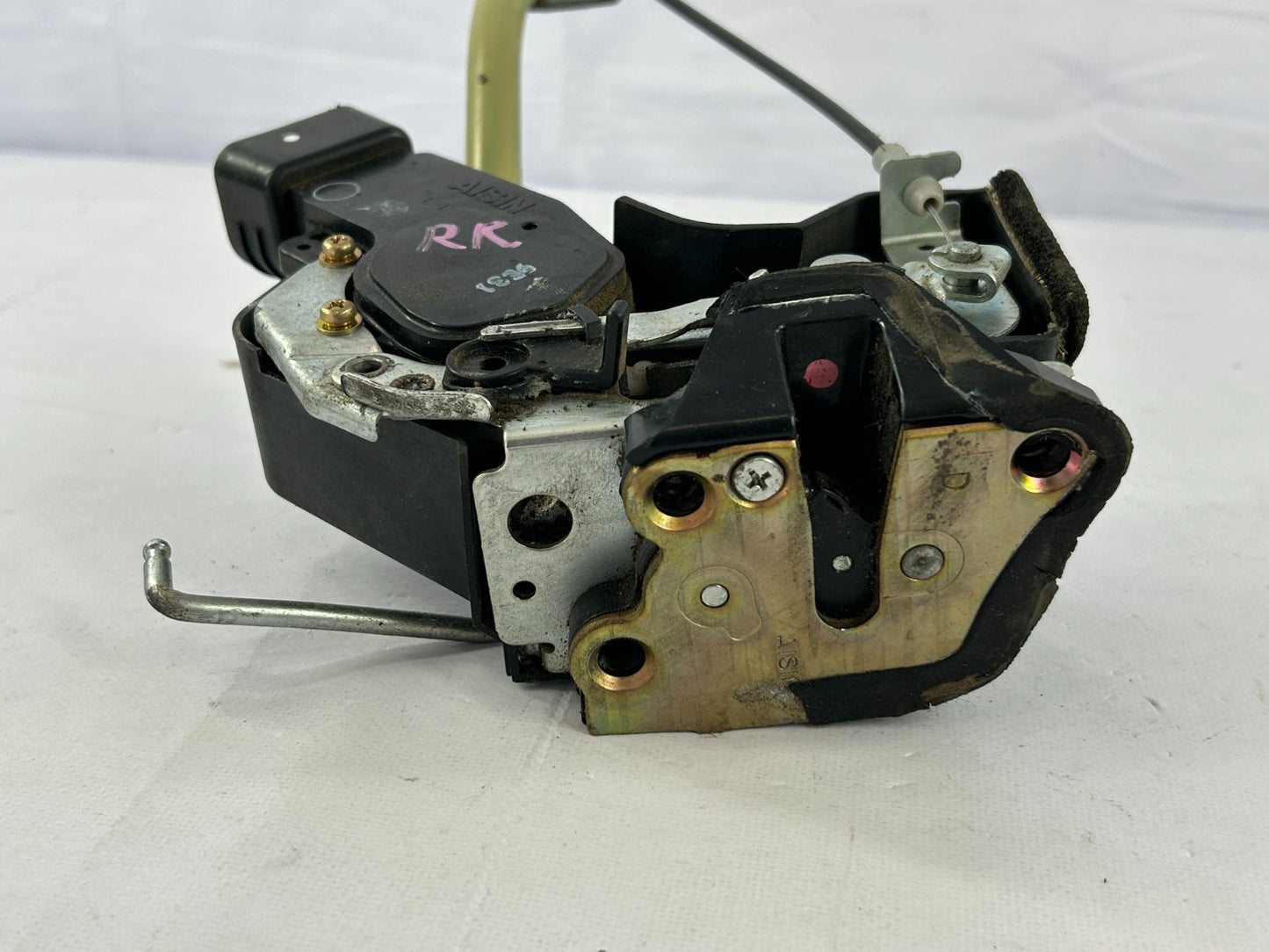 98-07 Toyota Land Cruiser Rear Right Door Lock Latch Actuator OEM 69050-60060