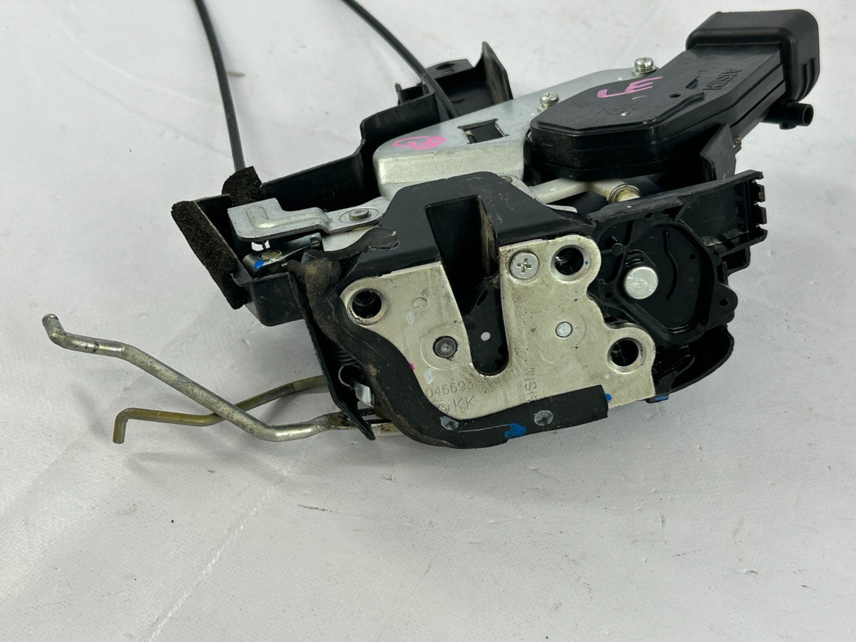 98-07 Toyota Land Cruiser Front Left Door Lock Latch Actuator OEM 69040-60081