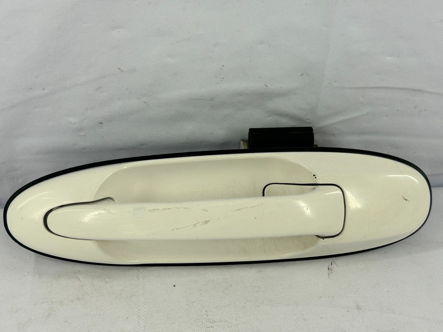 1998-2007 Toyota Land Cruiser Rear Left Exterior Door Handle OEM 69240-60080