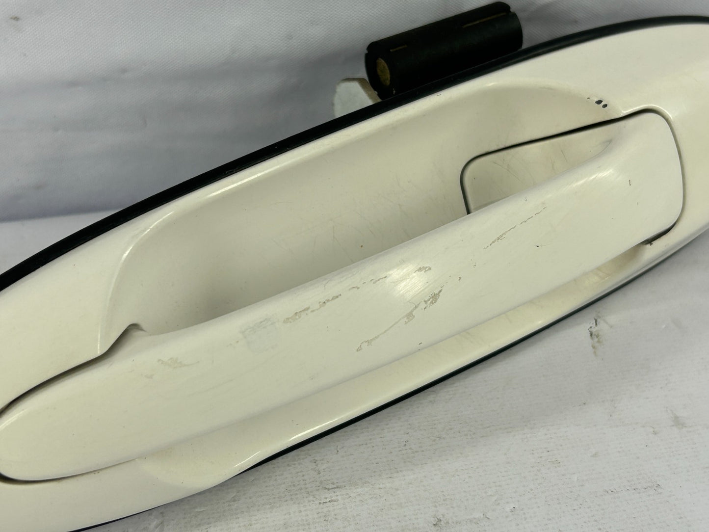 1998-2007 Toyota Land Cruiser Rear Left Exterior Door Handle OEM 69240-60080