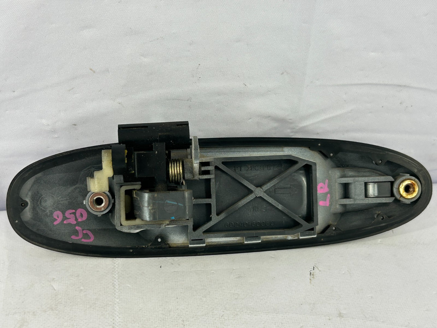 1998-2007 Toyota Land Cruiser Rear Left Exterior Door Handle OEM 69240-60080