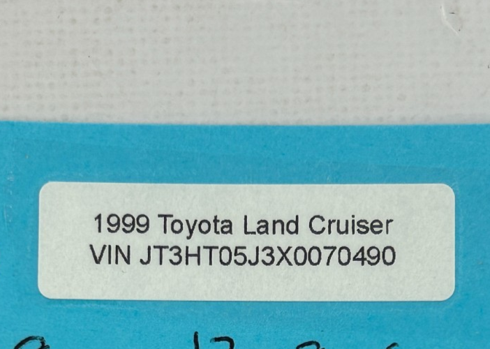 1998-2007 Toyota Land Cruiser Front LH & RH Exterior Door Handles OE 69220-60070